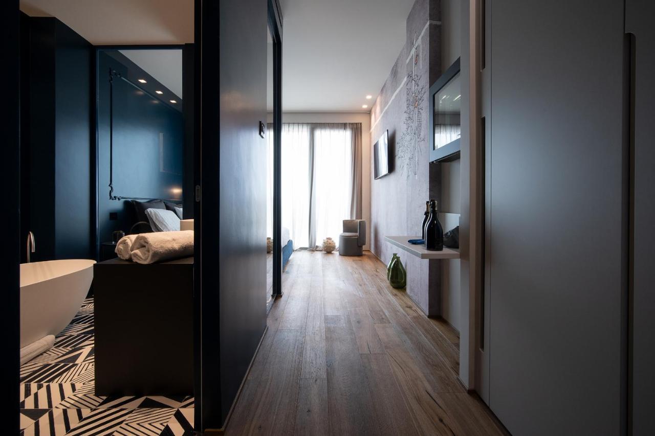 Piccola Maesta' Boutique Rooms Чивитанова-Марке Экстерьер фото