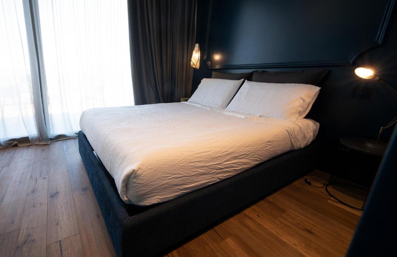 Piccola Maesta' Boutique Rooms Чивитанова-Марке Экстерьер фото