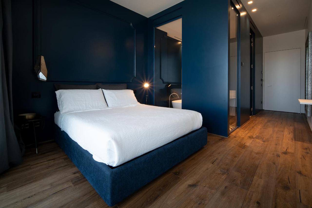 Piccola Maesta' Boutique Rooms Чивитанова-Марке Экстерьер фото