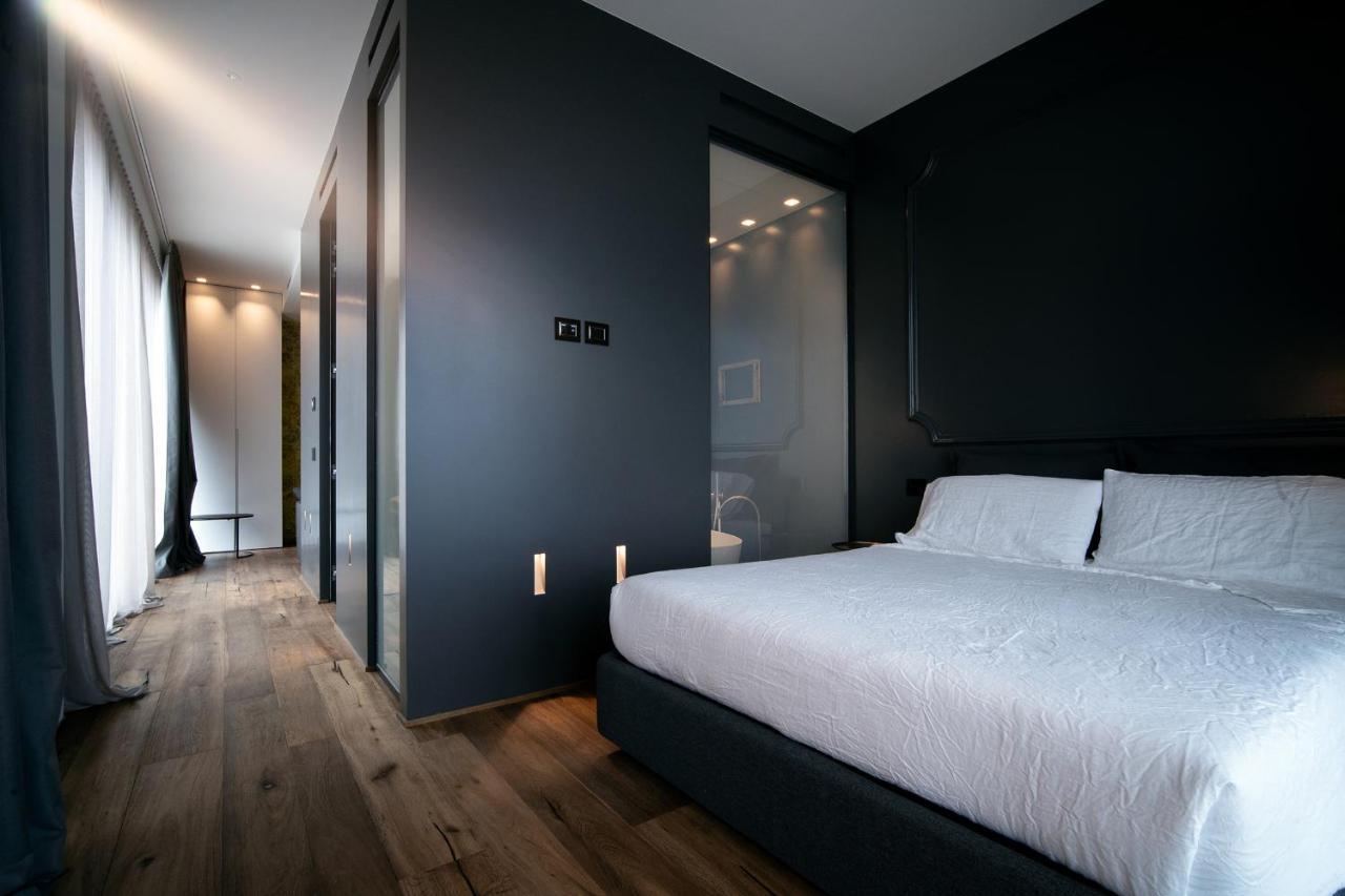 Piccola Maesta' Boutique Rooms Чивитанова-Марке Экстерьер фото